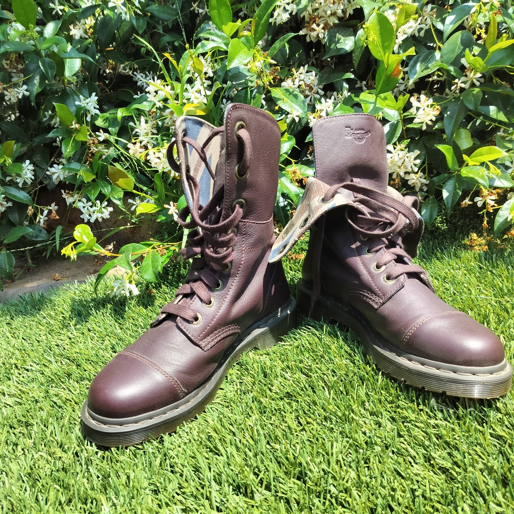 Dr. Martens Yuba Boots